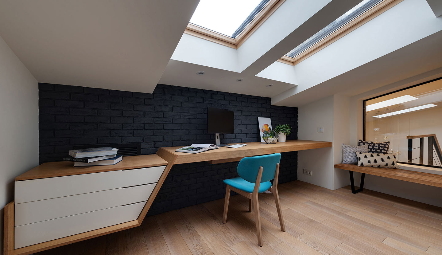 Smart Building Project with Green Energy